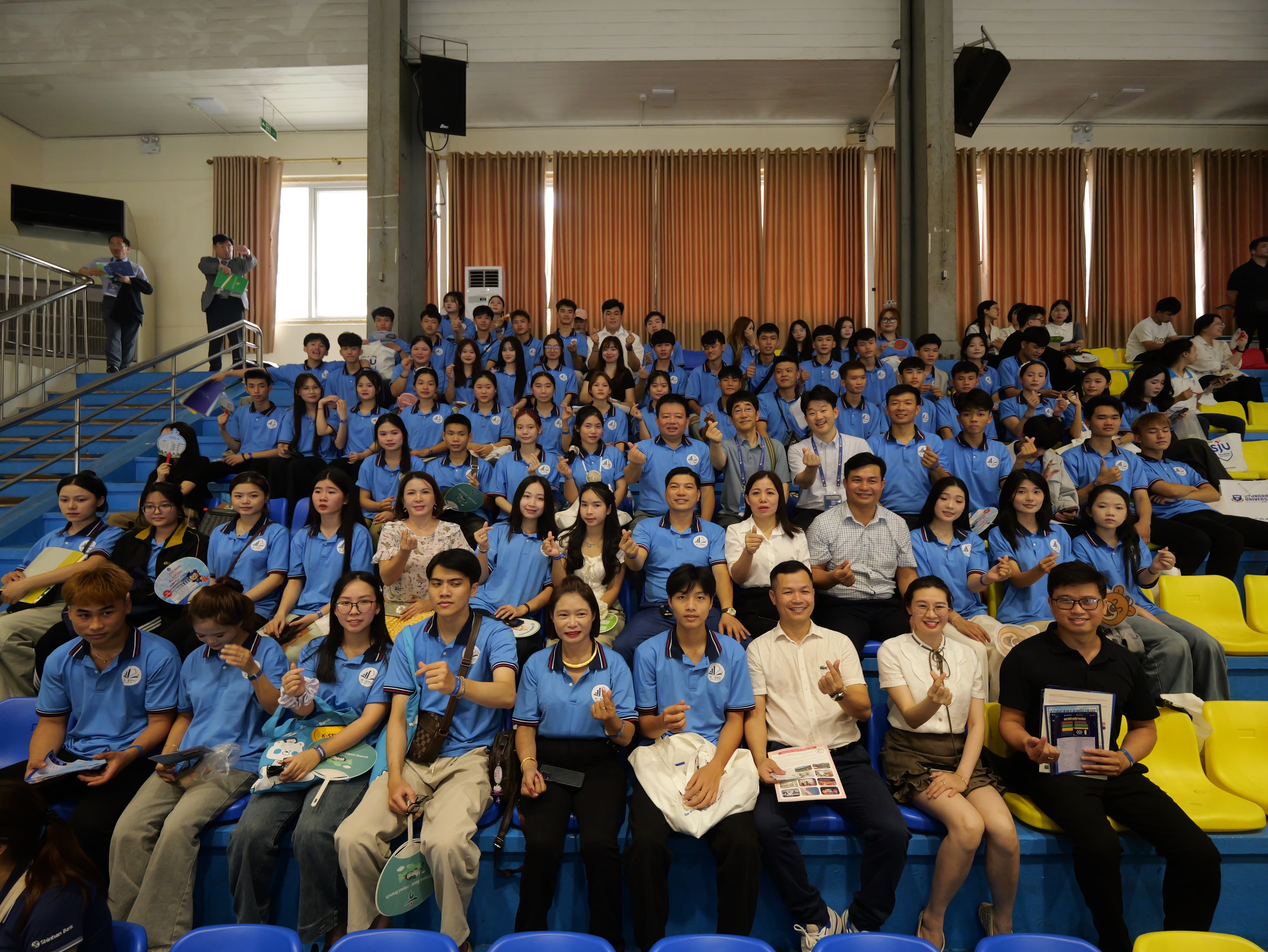 Học viên K-EDU trong buổi định hướng du học Hàn Quốc