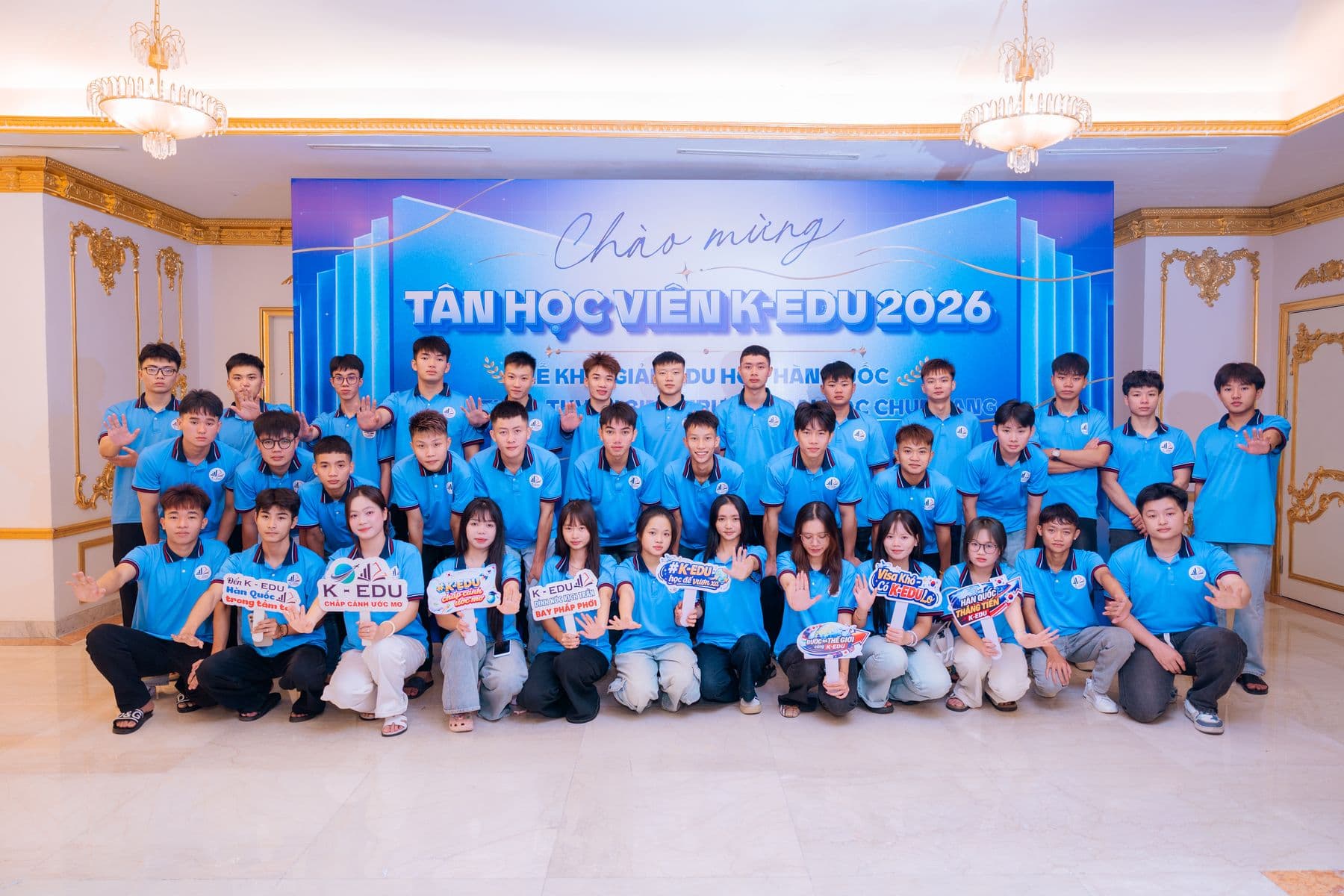 Tập thể tân học viên K-EDU 2026 tại lễ khai giảng, Hà Nội ngày 14/9/2026.