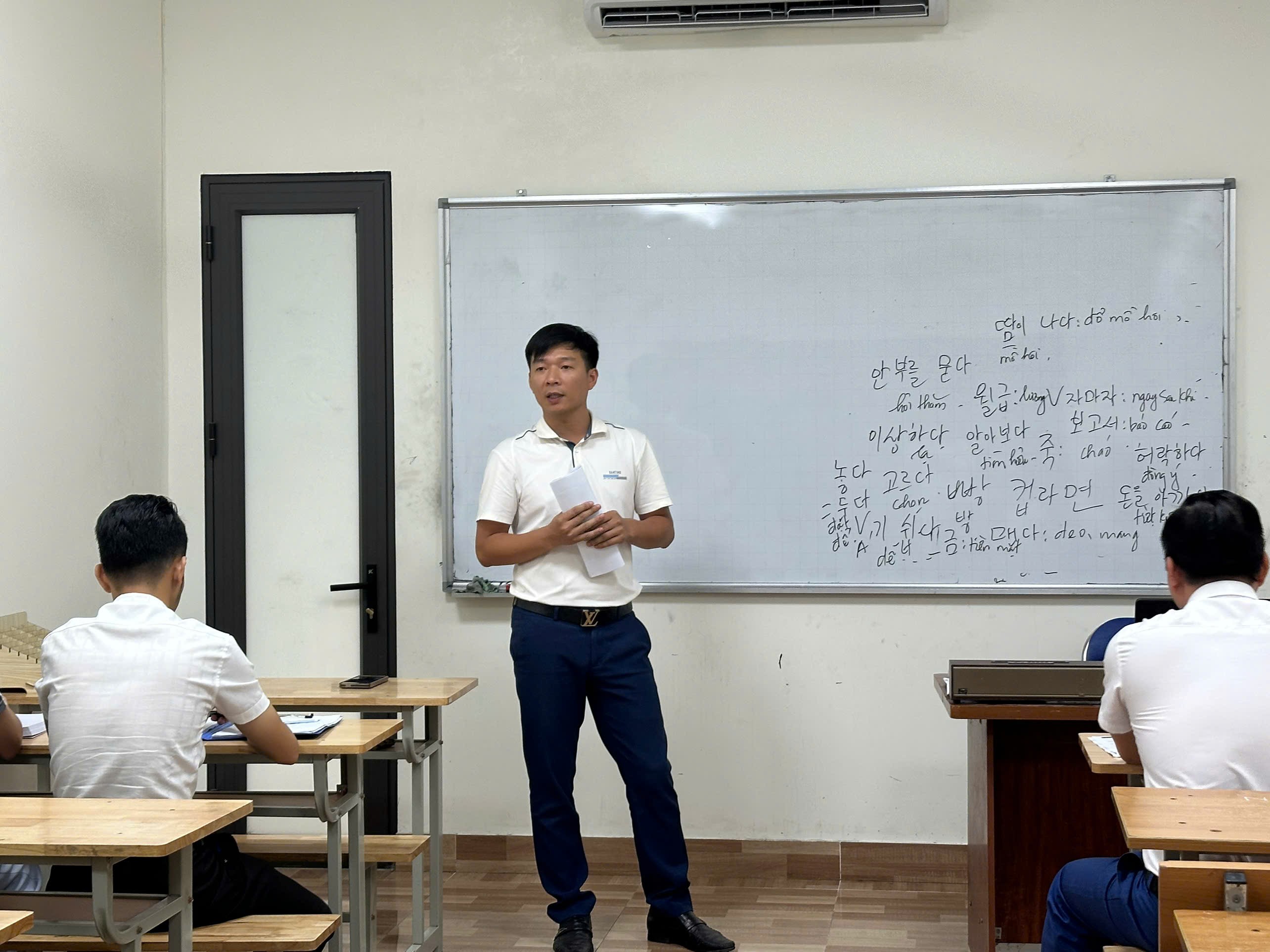 Giờ học sôi động cùng giáo viên tâm huyết
